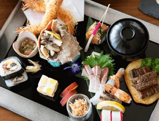 お食事のご案内ページへリンク